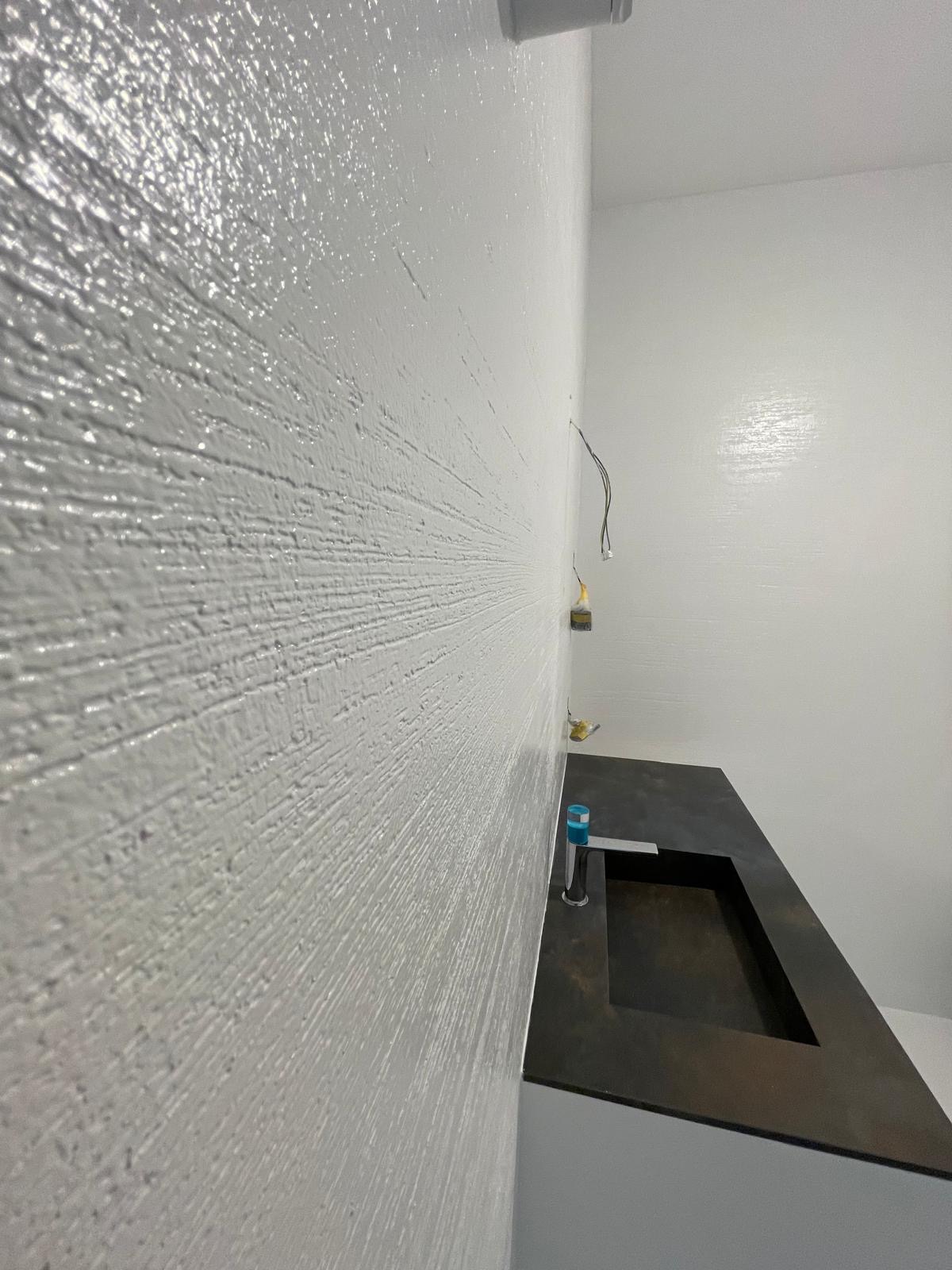 Bagno in resina decorativo effetto Zen a parete