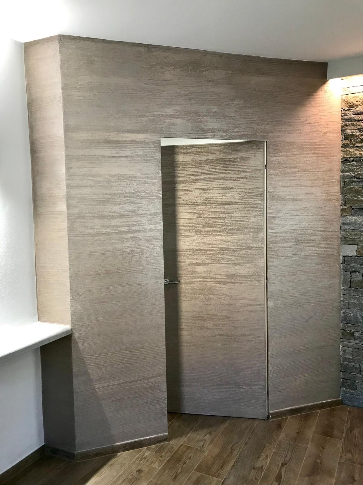 Decorativo effetto Zen con porta raso muro